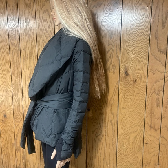 Lululemon" Enfold Wrap, Gray - Picture 7 of 16